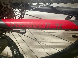 Bicicleta Btwin Gris y Roja