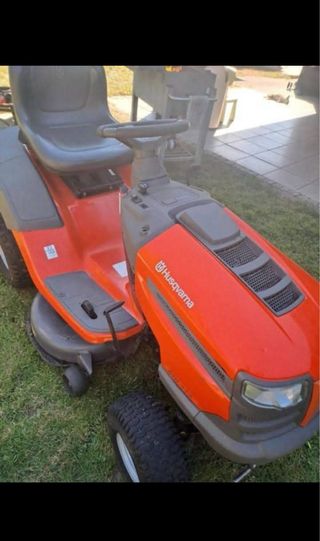 Tractor cortacésped Husqvarna CTH 174