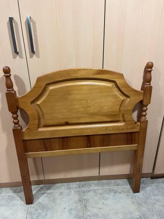 Cabezal de cama de madera