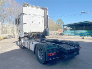 Tractora Mercedes Actros 1842 del 2017