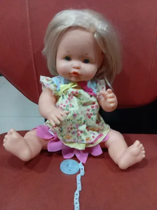 Muñeca Nenuco con chupete