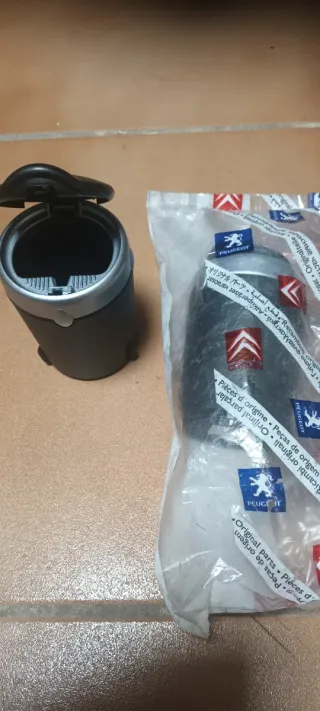 PORTAOBJETOS CENICERO CITROËN PEUGEOT