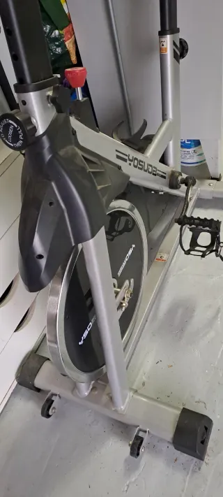 Bicicleta Estática Yosuda Plateada