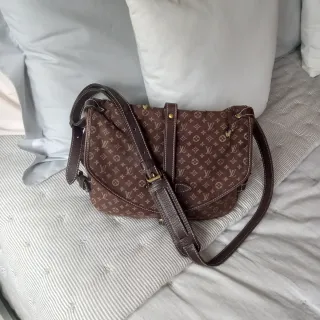 BOLSO SAUMUR LOUIS VUITTON