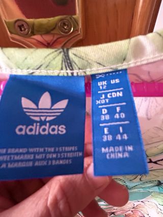 Camiseta Adidas Mariposas Talla S