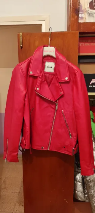 Cazadora cuero roja