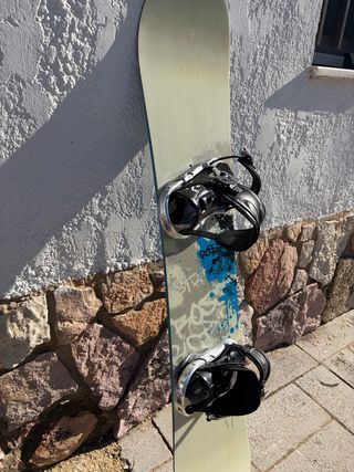 Tabla y fijaciones de snowboard ROSSIGNOL