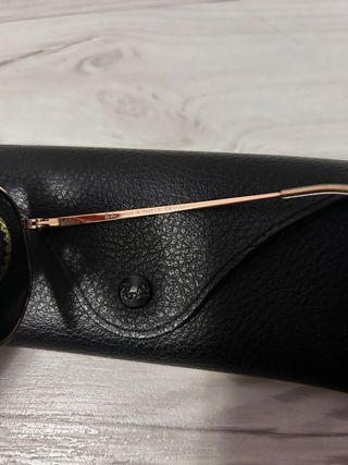 Gafas de sol Ray-Ban con funda