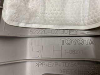 Moldura Pilar A izquierdo Toyota Auris 12-18