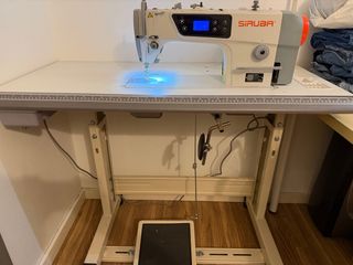 Máquina de Coser Industrial Siruba