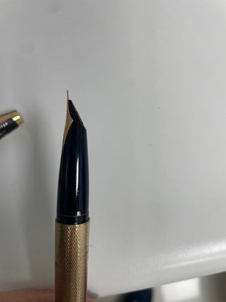 Pluma Sheaffer Dorada