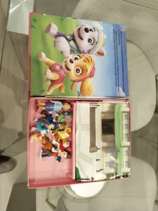 Libro juego Paw Patrol,10 figuras,patrulla canina.