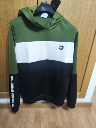 Sudadera con capucha y logo montaña