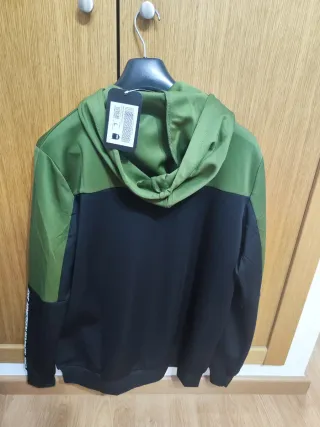 Sudadera con capucha y logo montaña