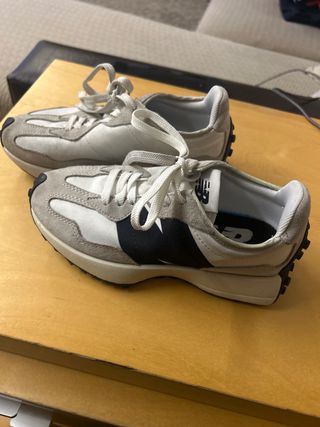 Zapatillas New Balance Gris y Blanco