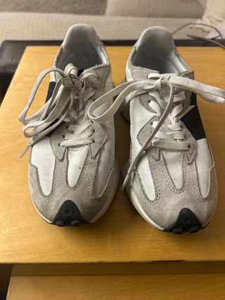 Zapatillas New Balance Gris y Blanco