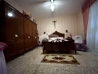 CASA EN VENTA EN BUEN ESTADO CON PATIO