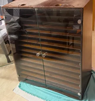 Estantería expositora para maquetas de coches