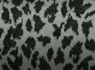 Jersey estampado animal print talla S
