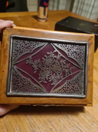 Scatola vintage portasigarette decorata