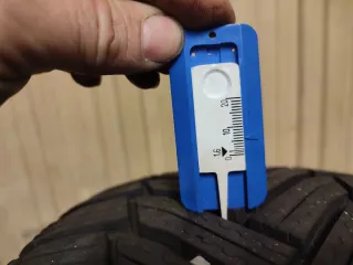 Michelin Alpine 225 55 17