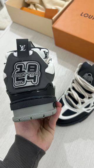 Louis Vuitton skate Taglia 43