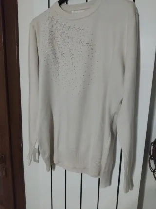 Maglioncino beige con strass