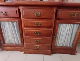 Aparador madera 7 cajones y 2 puertas