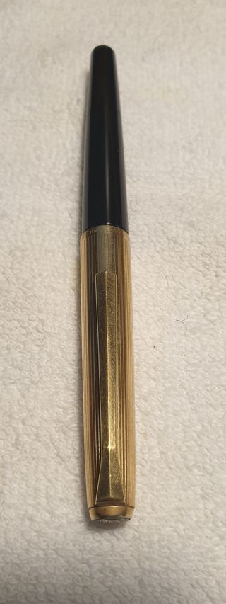 Pluma Pelikan 30 Roller Gold