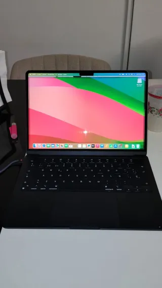 MacBook Air 13.6 16GB RAM 256GB SSD
