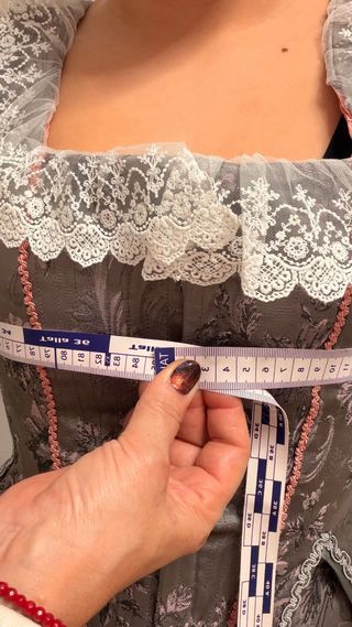 Traje de Fallera Gris y con detalles en Rosa