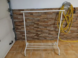 Perchero de Ropa Metálico Blanco Burro ropa