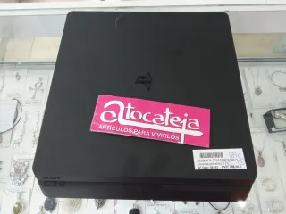 Consola PlayStation 4.