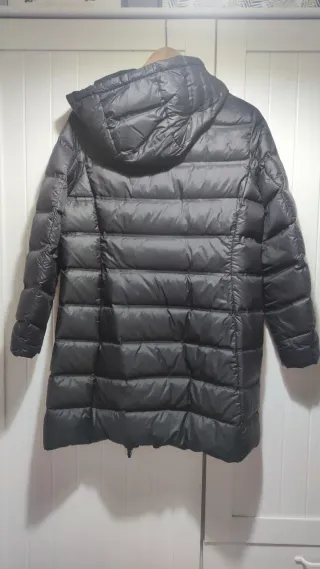 Abrigo de montaña negro