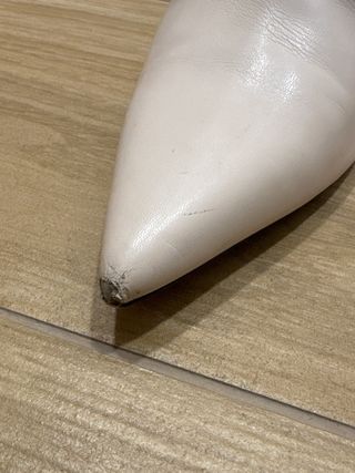 Botines blancos tacón dorado