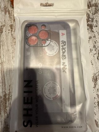 Funda iPhone 14 Pro Max Diseño Cassette