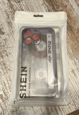 Funda iPhone 14 Pro Max Diseño Cassette