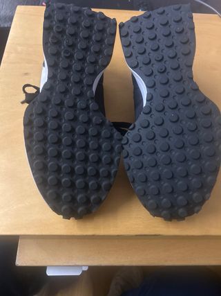 Zapatillas New Balance Niña Negras y Blancas