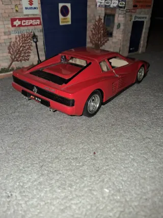 Maqueta Ferrari Testarossa 1/18