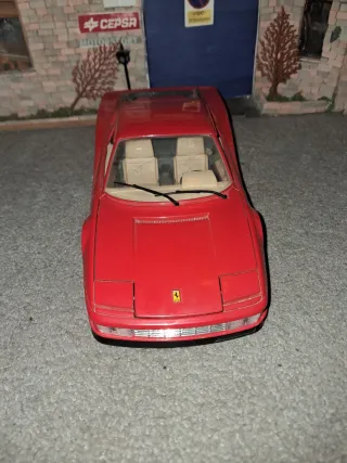 Maqueta Ferrari Testarossa 1/18