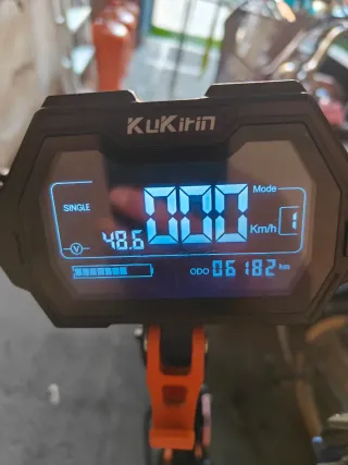 Patinete KUKIRIN G2 MAX y batería de repuesto