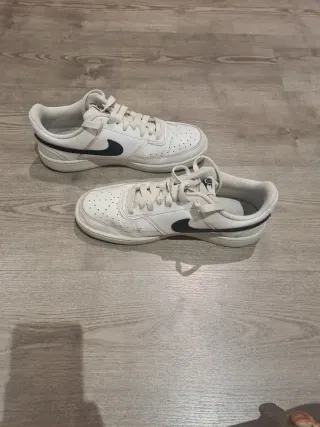 Zapatillas Nike Court Vision Blancas y Negras