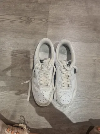 Zapatillas Nike Court Vision Blancas y Negras