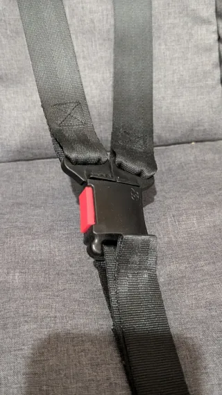 Sillita de coche para bebé gris