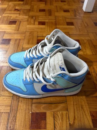 Nike DV2130-400 Talla 42.5