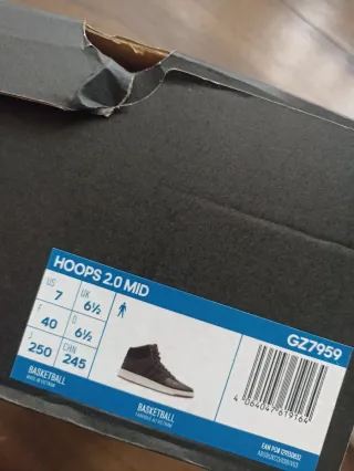 T40 Adidas Hoops Basketball Mid 2.0