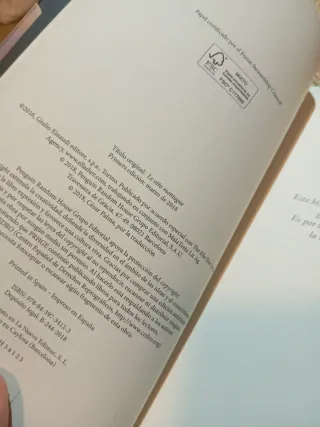 Las ocho montañas / The Eight Mountains (Spanis...