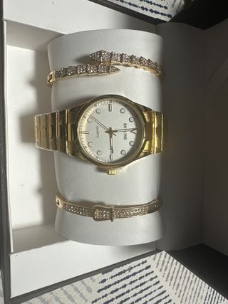 Conjunto Reloj SKYLINE Dorado y Brazaletes