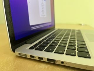 MacBook Pro 13 en su caja original