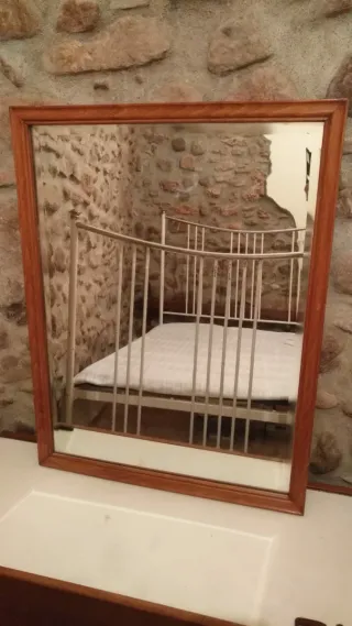 Cama antigua de hierro forjado